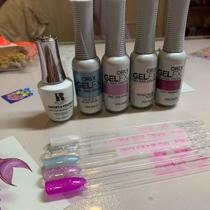 Bundleof shimmery nail gels